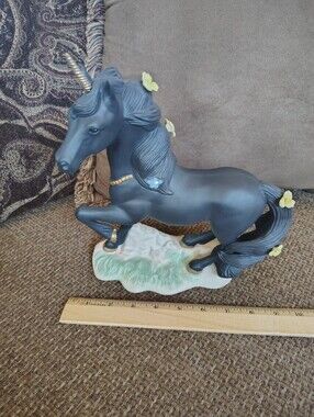 VTG Princeton Gallery Lovess Magic Black Unicorn Porcelain Figurine 1994